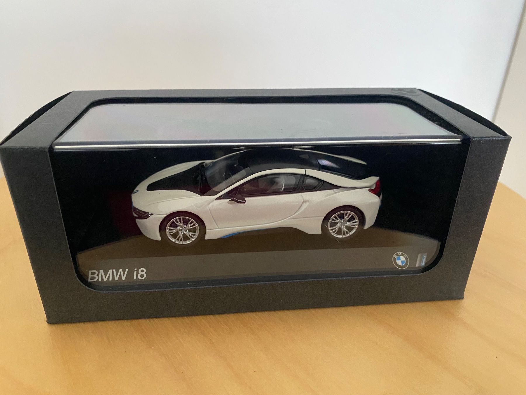 BMW Modellini d'auto: BMW i8 Modellauto 1:43 (Neu!) – Nuovo e nell'imballaggio originale da Unterseen venduto da ice_wc8z 5