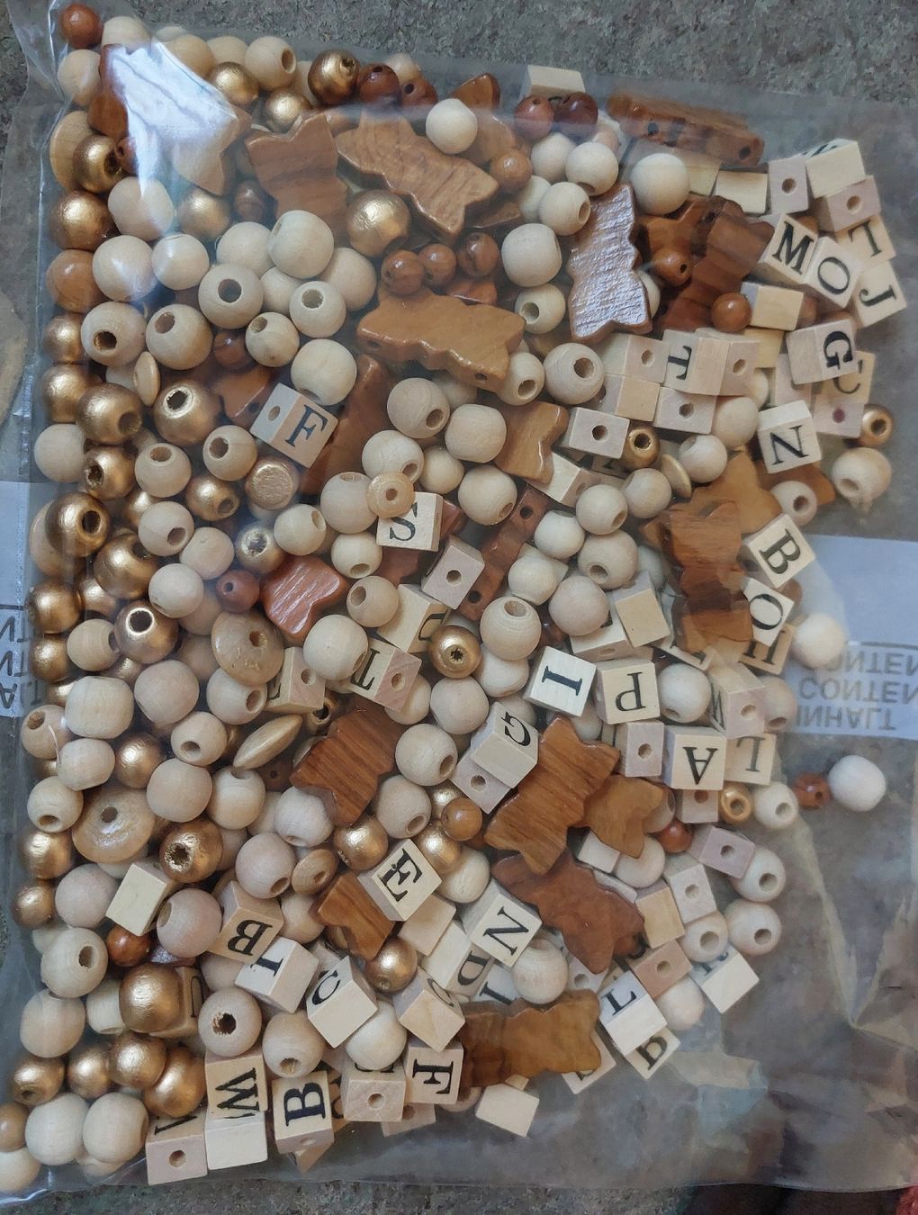 Perle (finte): Perlen Mix Holz  – Usato da Unterseen venduto da Ruia3333 1