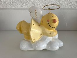 Engel aus Pappmaché