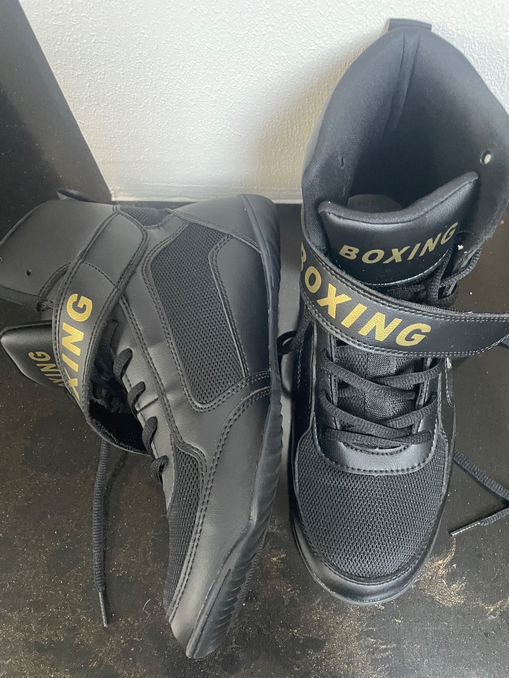 Chaussures hommes: NEU Boxing Schuhe 40 - BOXE – Neuf (Voir description) à Minusio par Pink222 3
