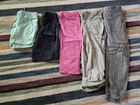 Kleiderpaket Sommerhosen Gr 134 ab 4Fr!!!