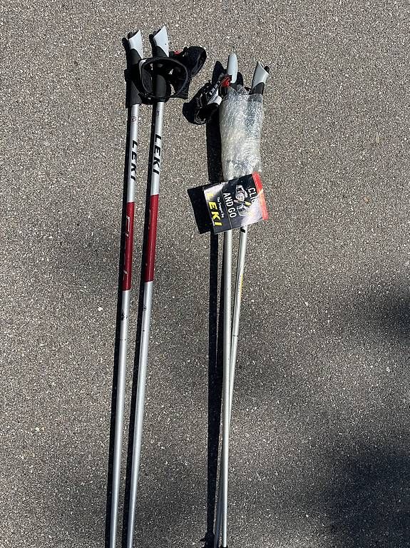 Bastoncini da trekking: Walkingstöcke Leki neu Stöcke – Usato da Muri b. Bern venduto da Merliner01