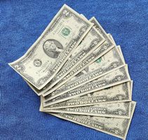 Set von acht US $2 Banknoten