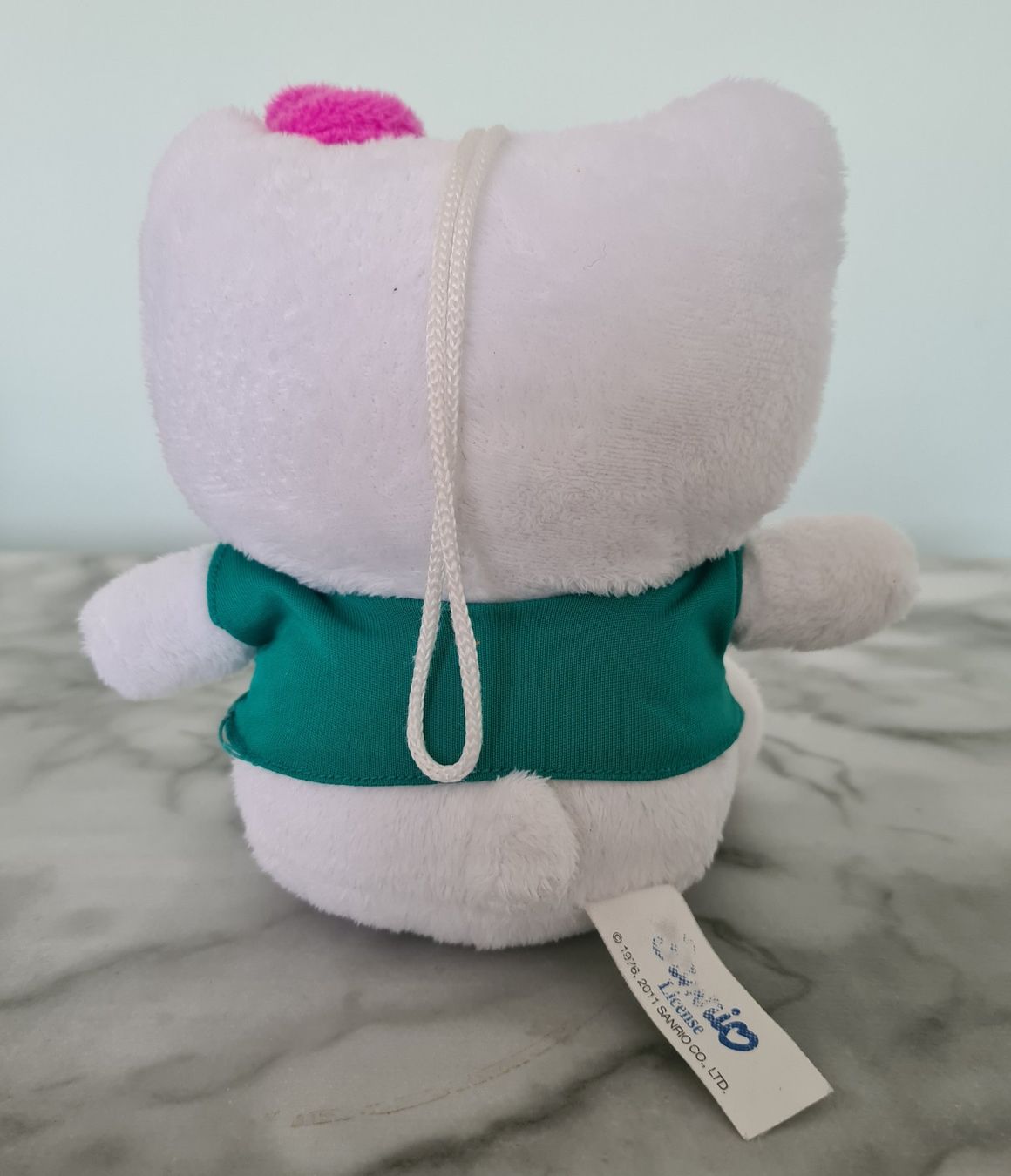 Hello Kitty Giocattoli: Hello Kitty Kätzchen Plüsch weiss 15 cm gross – Usato da Winterthur venduto da bibummi 4