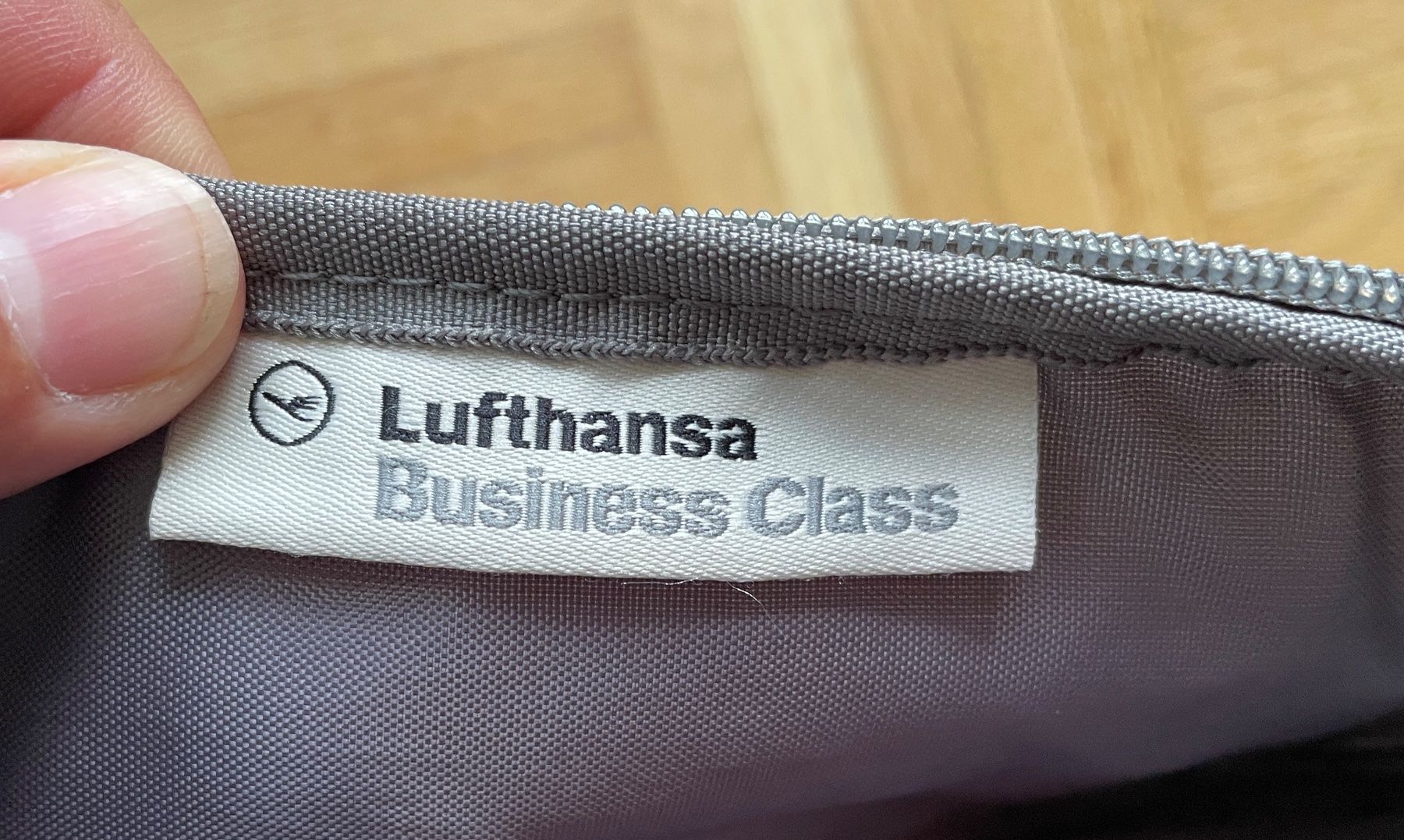 Borse: Lufthansa Business Class Etui / Täschli, neu – Nuovo (secondo la descrizione) da Gümligen venduto da soleil149 5