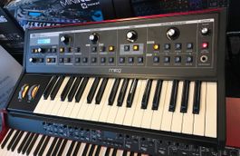Moog Little Phatty Stage II Redback Limited Edition – Selten