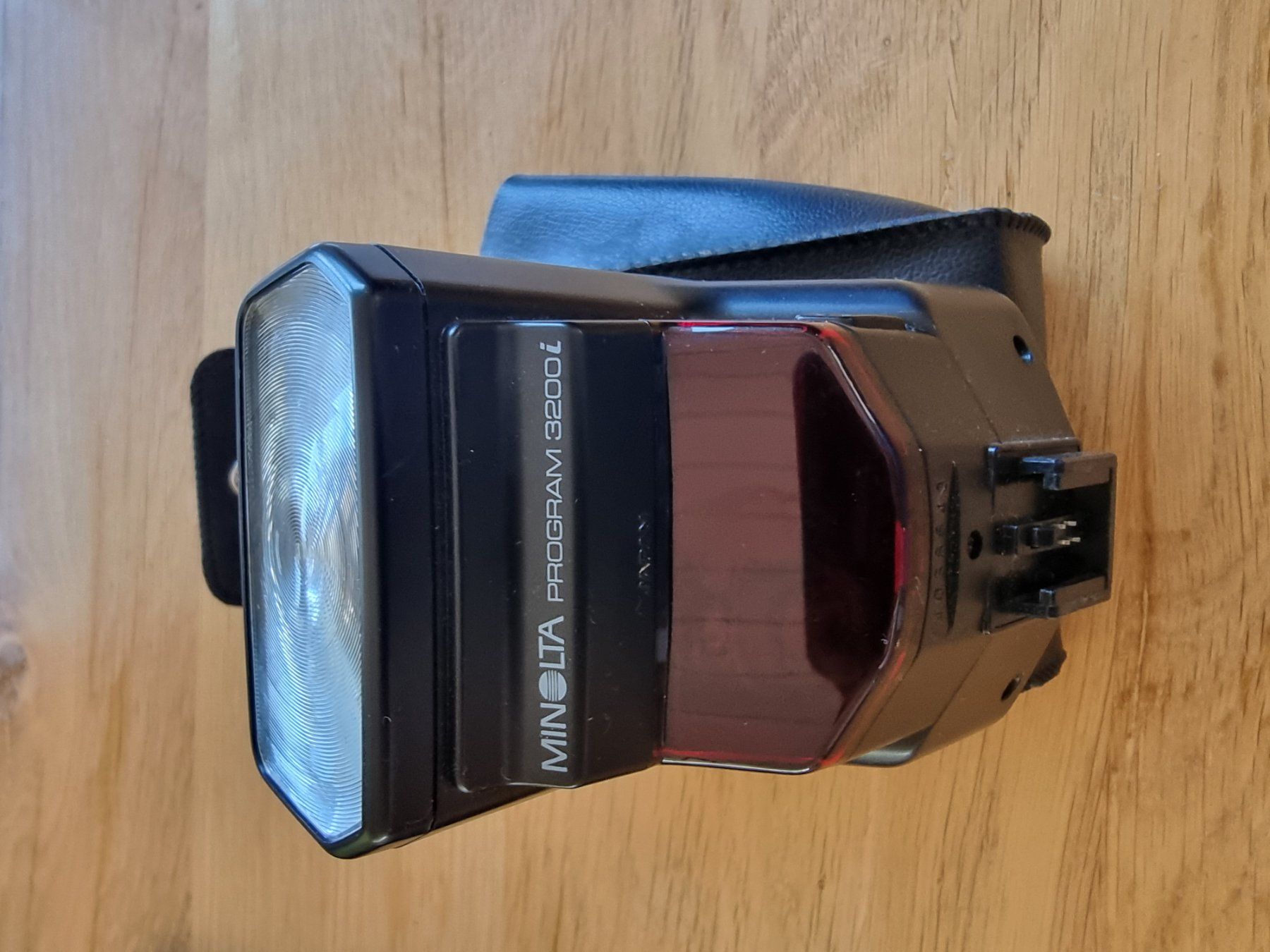 Minolta Flash: Blitzgerät Minolta 3200 i – Usato da stans venduto da iselli1