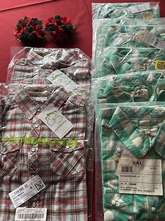 Camicie, T-shirt & Polo: Knaben Jeanshemden – Usato da Basel venduto da rit_l8k7 1