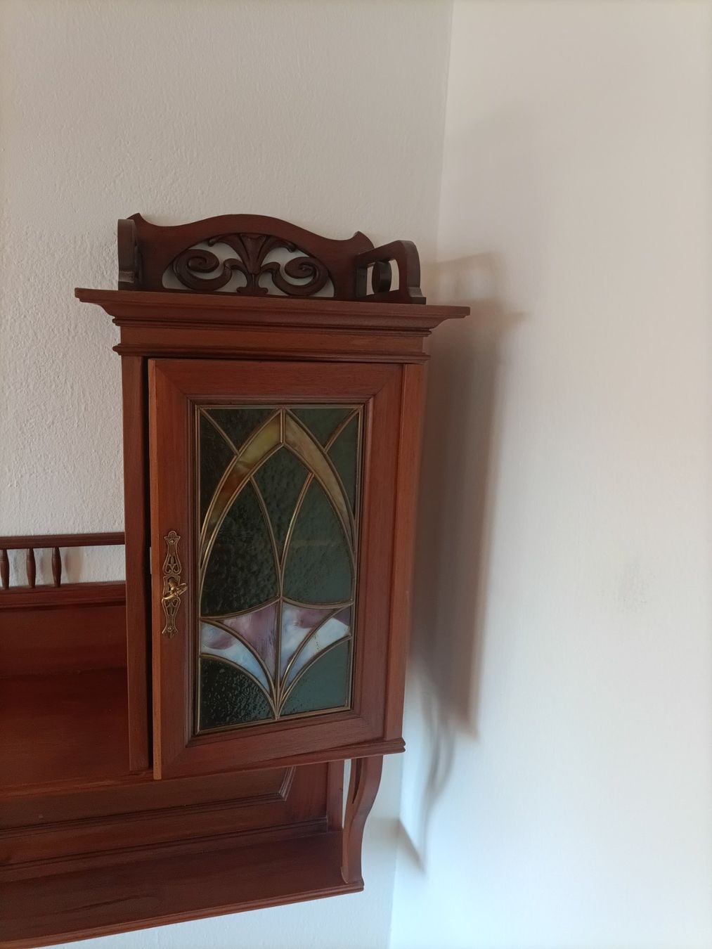 Scaffali: Wunderschöne Wandgarnitur aus Holz, Vintage – Usato da Aarburg venduto da mat_66gq 1