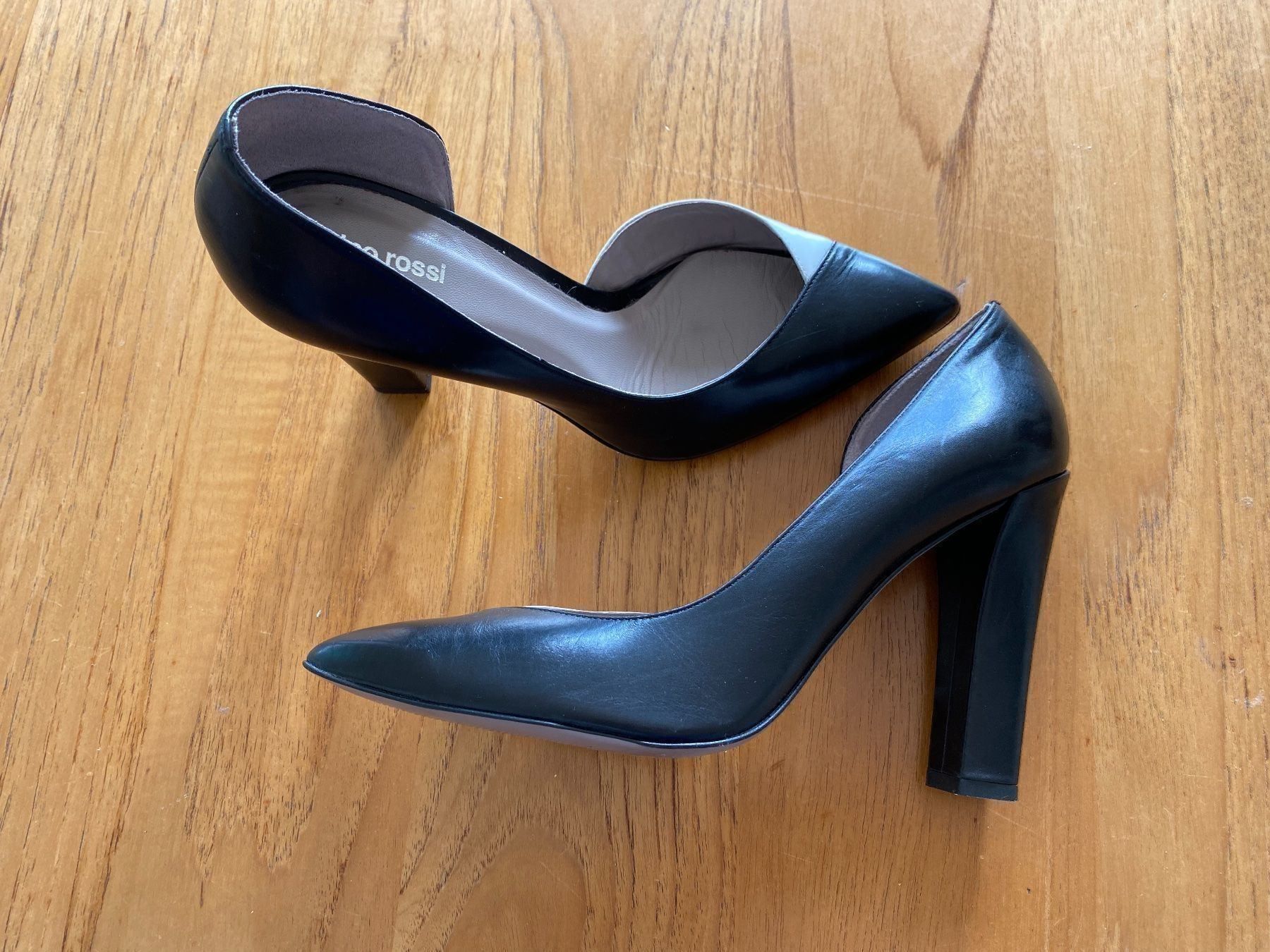 Damenschuhe: Gino Rossi Pumps in Schwarz/Weiss – Gebraucht aus Zürich von Grothschild 8