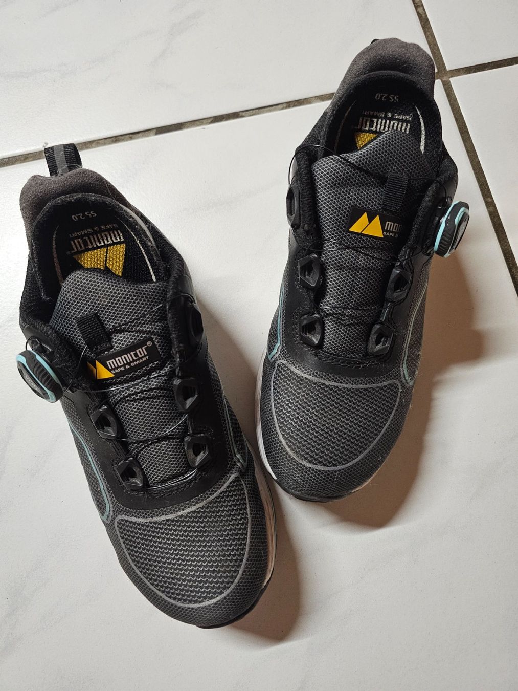 Scarpe da uomo: Monitor Arbeitsschuh mit Stahlkappe – Usato da Aarberg venduto da Totemegerli