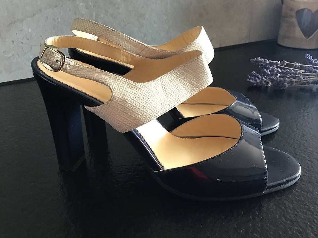 Scarpe da donna: Sandales en cuir – Usato da Neuchâtel venduto da sta_7qfy 1