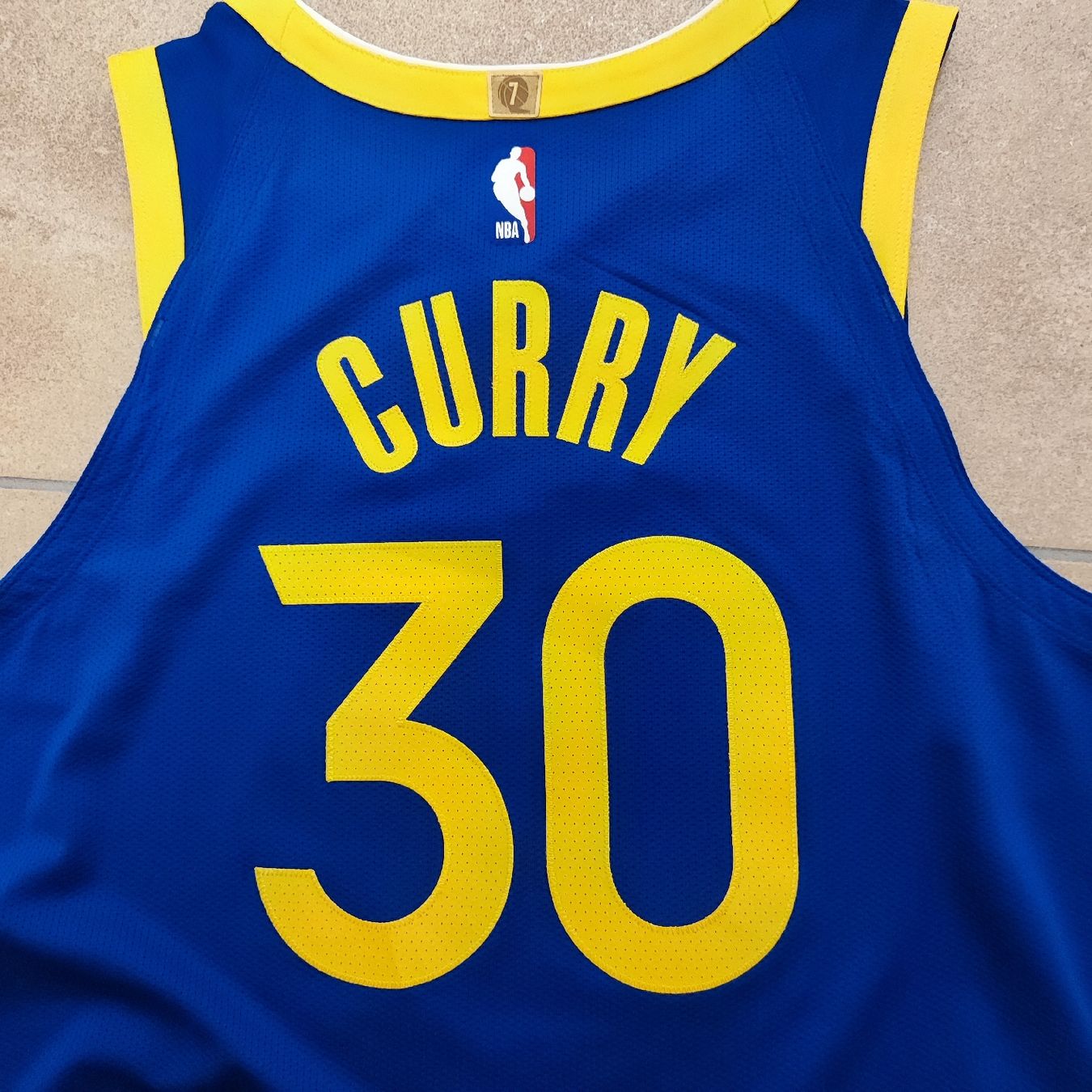 Nike T-shirt: Stephen Curry Jersey - NEUF – Nuovo (secondo la descrizione) da Lamone venduto da ken_8y7h 2