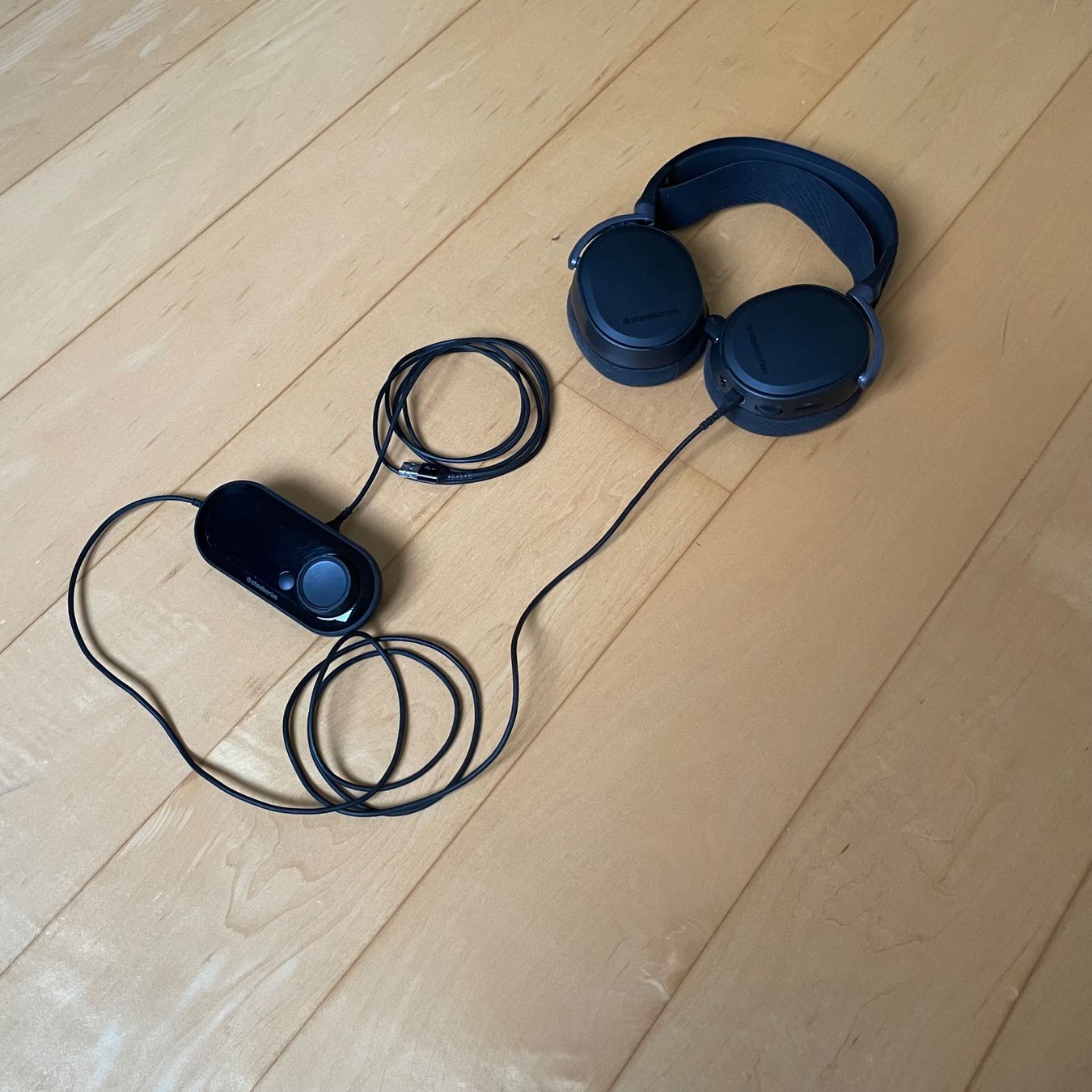 Steelseries Cuffie: Arctis Pro inkl. DAC von Steelseries - Gaming Headset – Usato da Münchenstein venduto da Moosetashed
