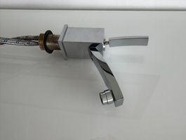 Moderne Waschtischarmatur, Chrom, Neuwertig