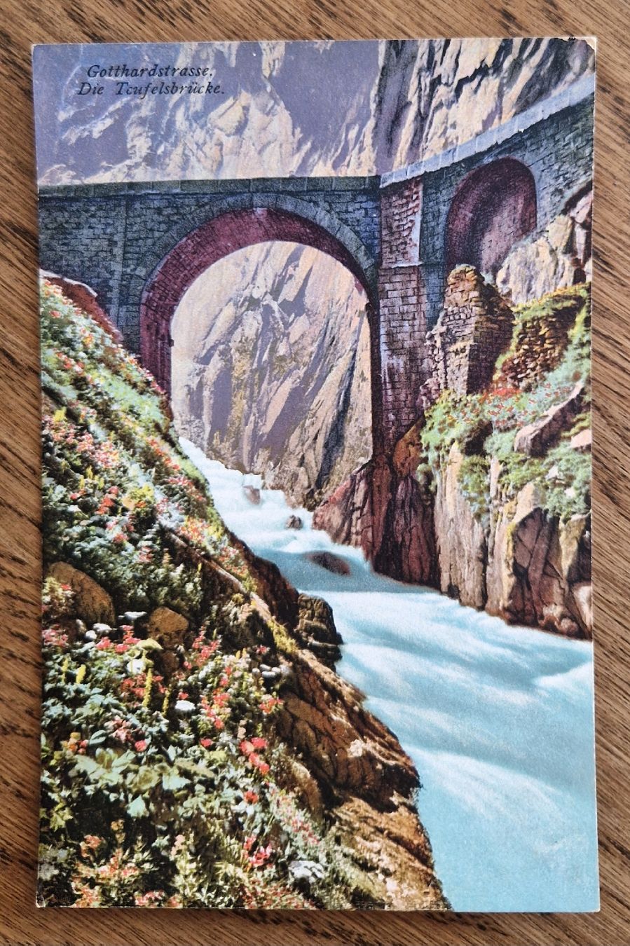 Cartes postales: Gotthardstrasse mit Teufelsbrücke – D'occasion à Ebikon par Donar50