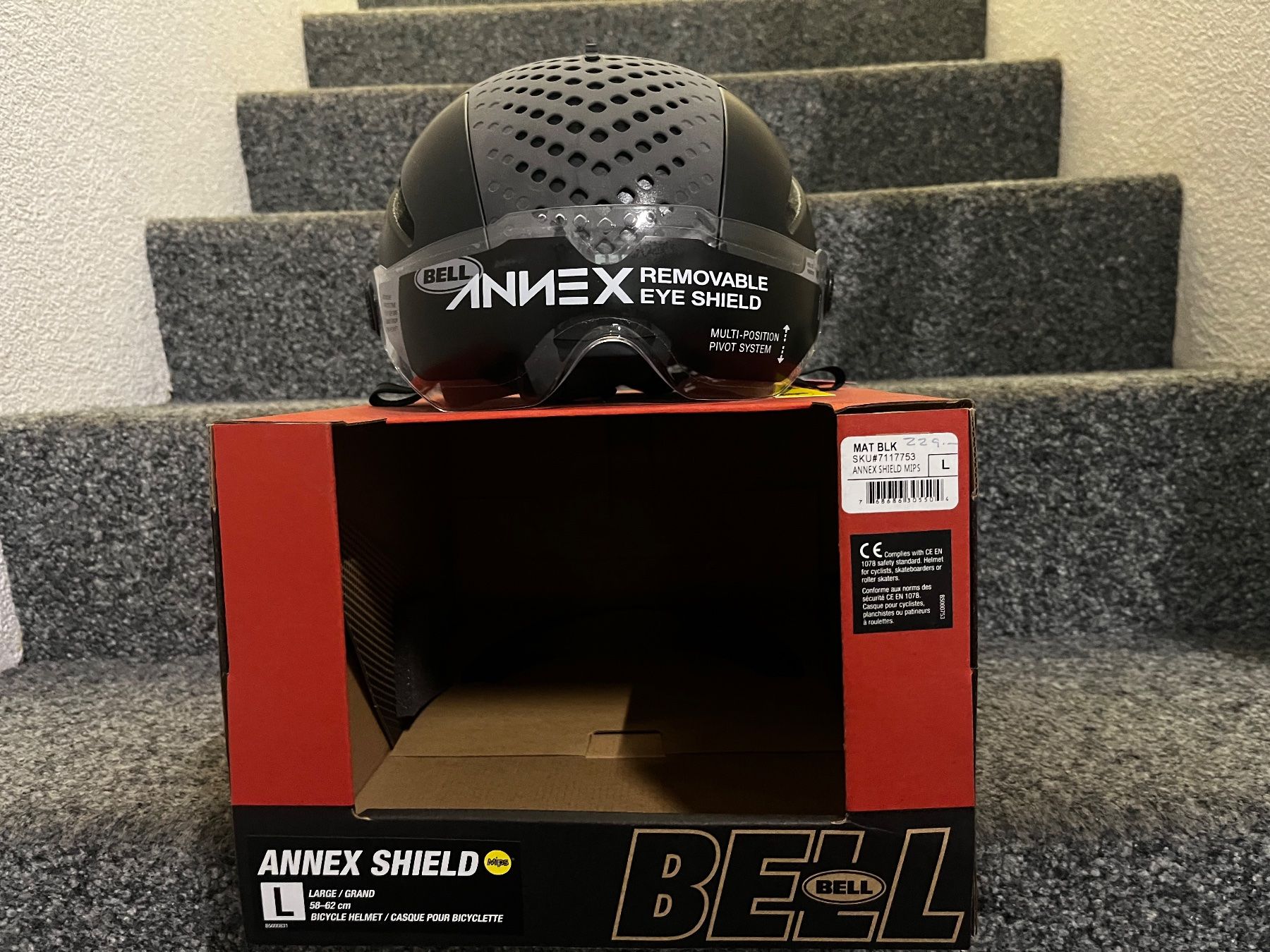 Bell Caschi: Neuer Velo Helm – Nuovo e nell'imballaggio originale da Mühlethurnen venduto da Kolly225 1