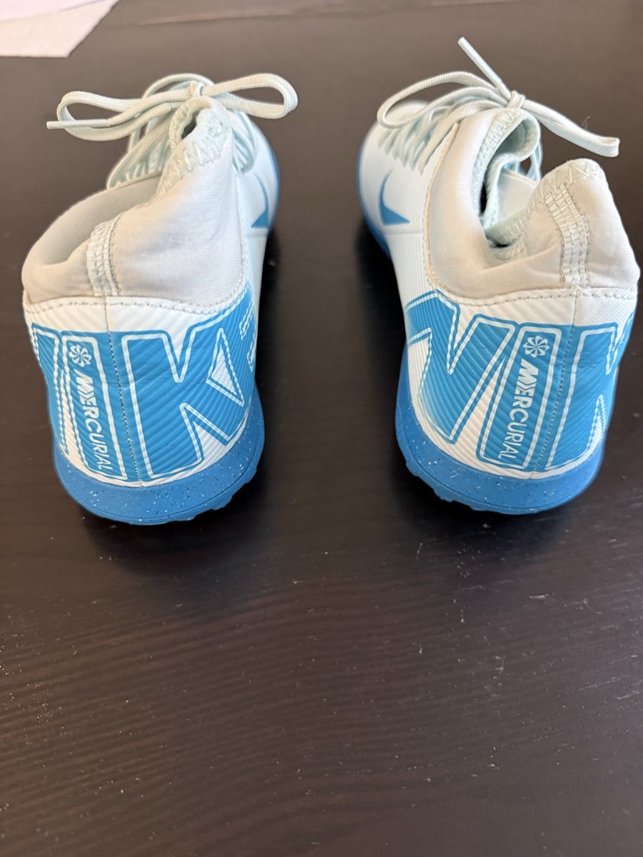 Nike Scarpe per ragazzi: NIKE Hallenturnschuhe Gr. 40 – Usato da Altendorf venduto da karlheinz03 1