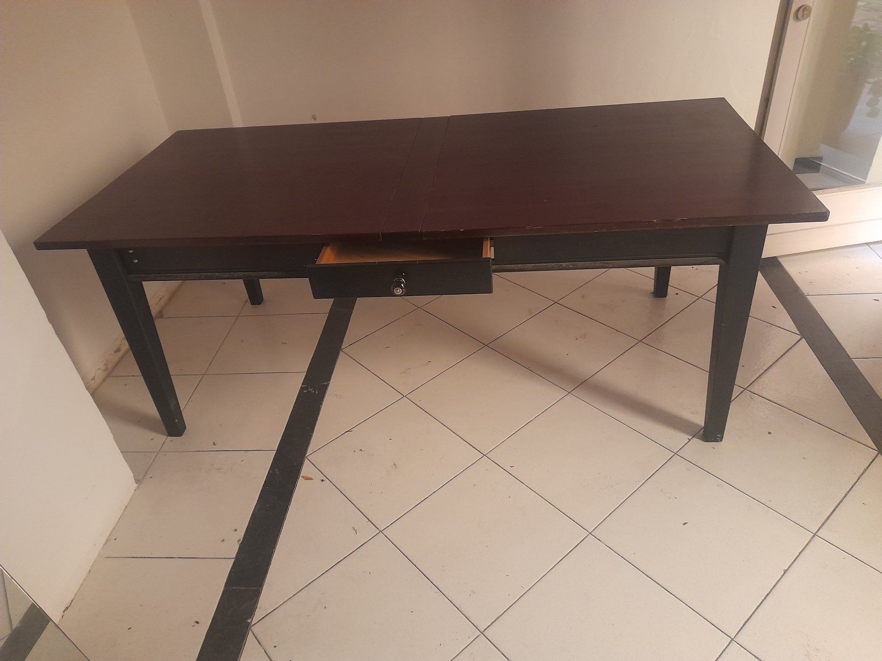 Tables: Esstisch in nussbaum – D'occasion à Brissago par bubulu23 2