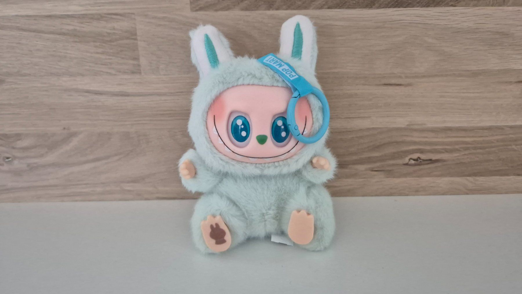 Pop Mart Figuren: Plüschtier The Monsters Labubu QUQU – Gebraucht aus Bassersdorf von retrolab
