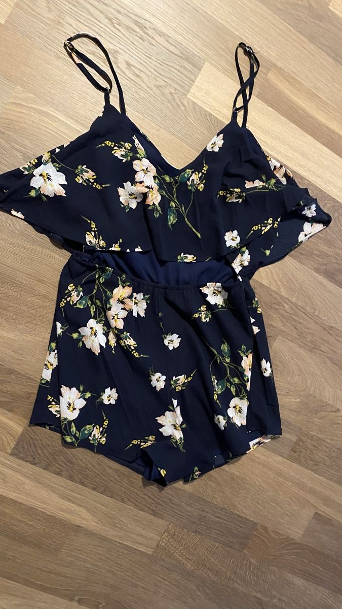 Tute: Jumpsuit mit Blumenmuster – Usato da Basel venduto da selinalivia 1