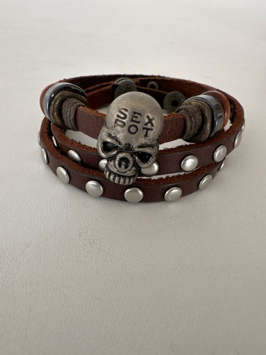Bracciali & Braccialetti: Cool Leather Bracelets, brown, with Skull & Silver studs – Nuovo (secondo la descrizione) da Binningen venduto da can_s2yh 4