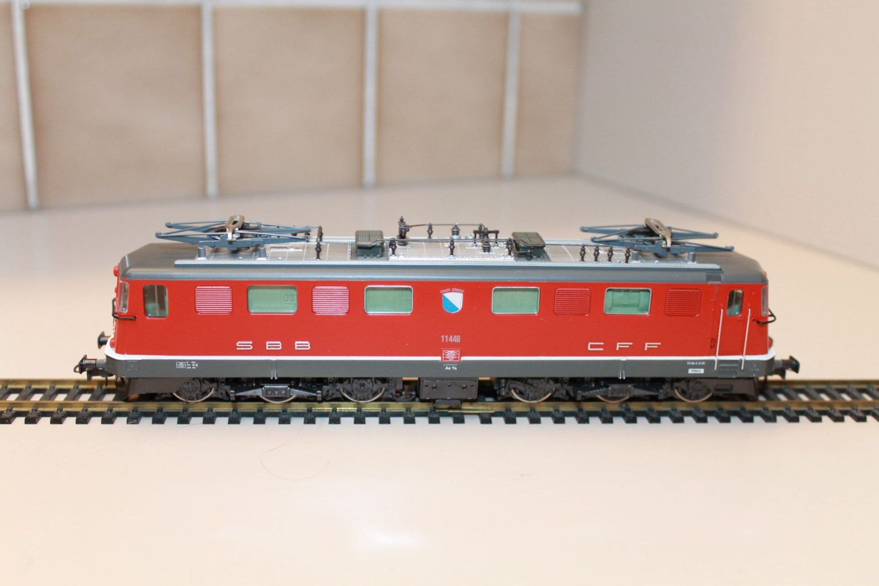 Roco Modellini di ferrovie: Roco Ae6/6 – Usato da Birmensdorf ZH venduto da Buhwil18