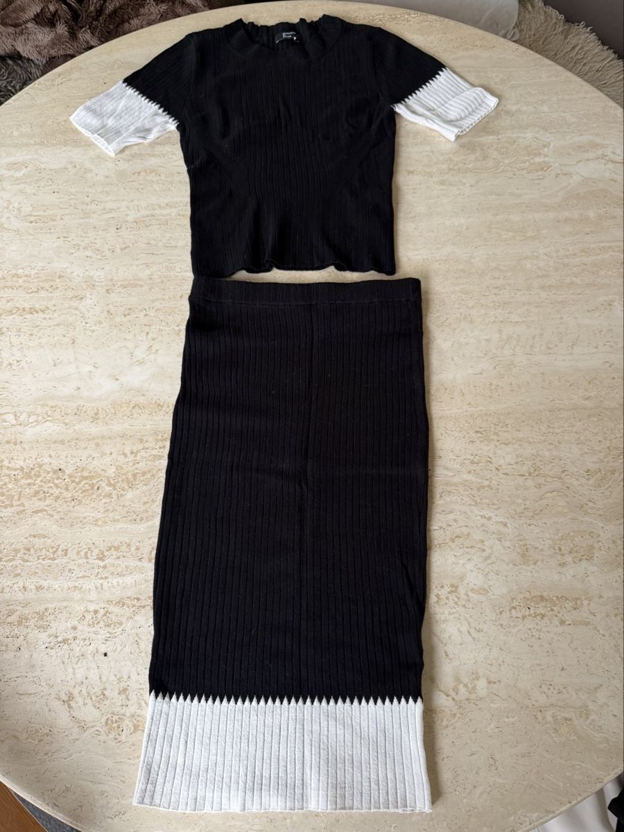 Guess Lotti di vestiti: Vestito 2 pezzi Marciano for Guess – Usato da Kreuzlingen venduto da nik_d2fj