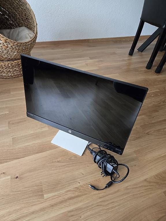 Ecrans: HP PC Bildschirm – D'occasion à Schliern b. Köniz par dam_5s9t