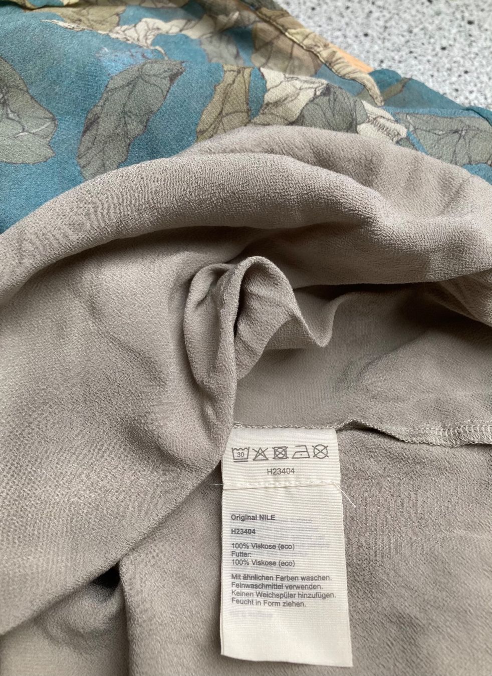 Nile Vestiti: Nile Kleid Gr.L – Usato da Unterägeri venduto da Jutka_04 5