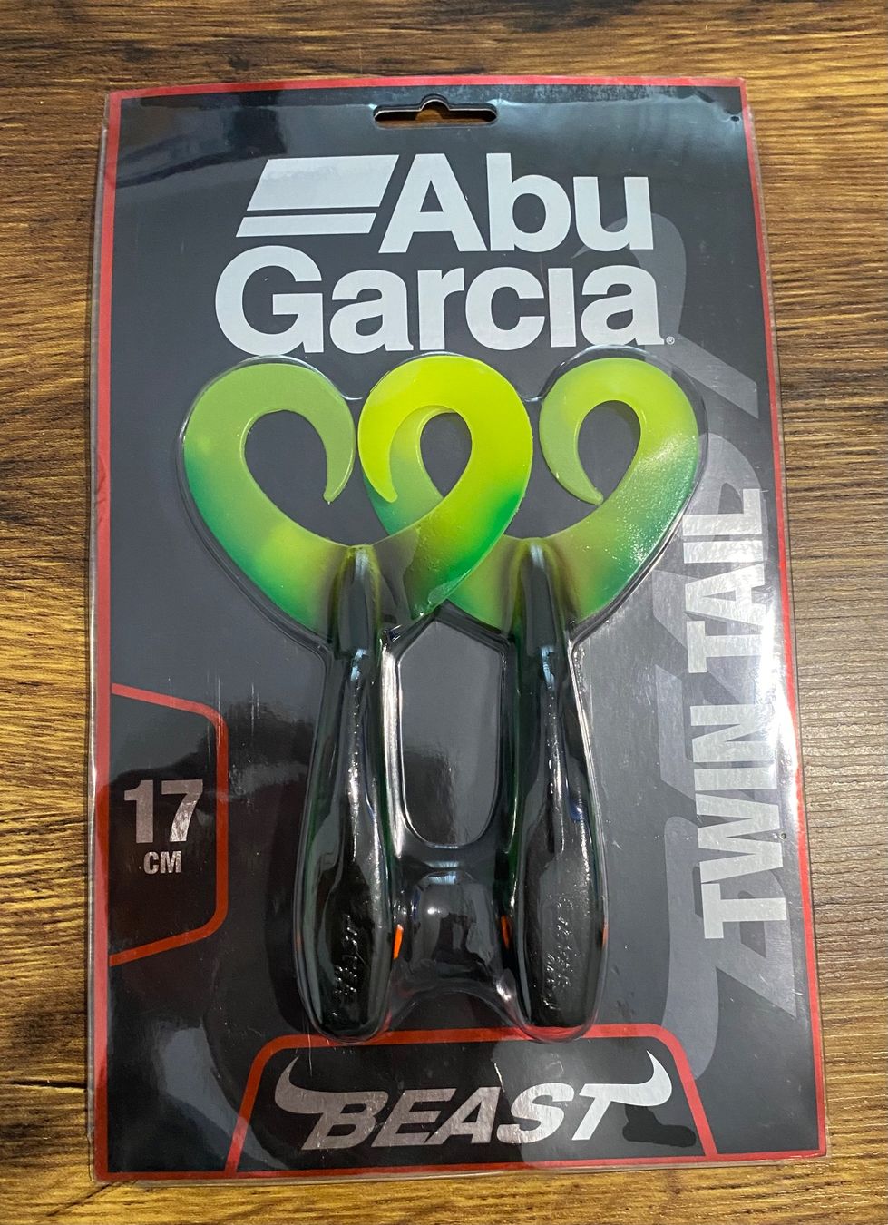 Abu Garcia Köder: ABU GARCIA Beast Twin Tail 17cm – Neu und originalverpackt aus Widnau von Fishingtackle_Oggy