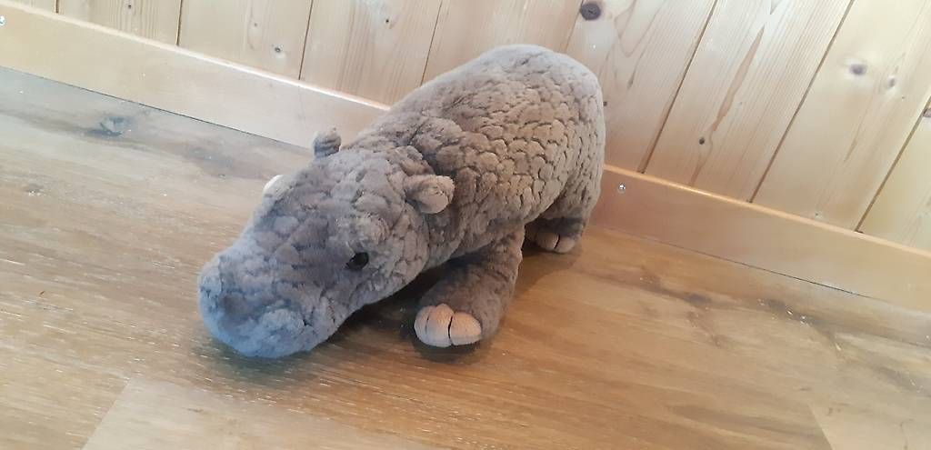Giocattoli: Ein Nashorn und ein Nilpferd Plüschier – Usato da Rütihof venduto da ali_9tbw