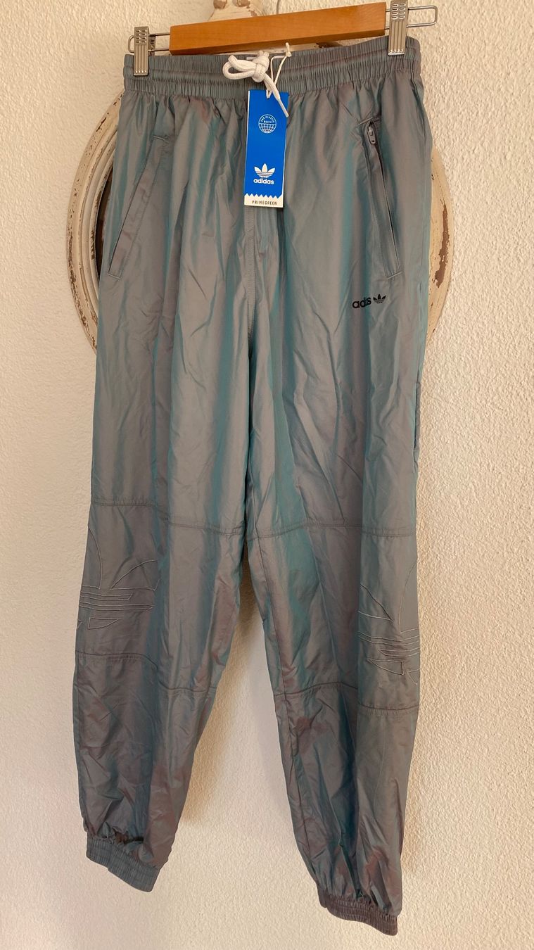 Adidas Pantaloni: Adidas Trainerhose Grösse S NEU – Nuovo e nell'imballaggio originale da Brüttisellen venduto da kat_g7jv 1