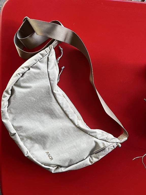 Borse: Aevor Sling Bag (neu, off white) – Usato da Winterthur venduto da mrgarlic