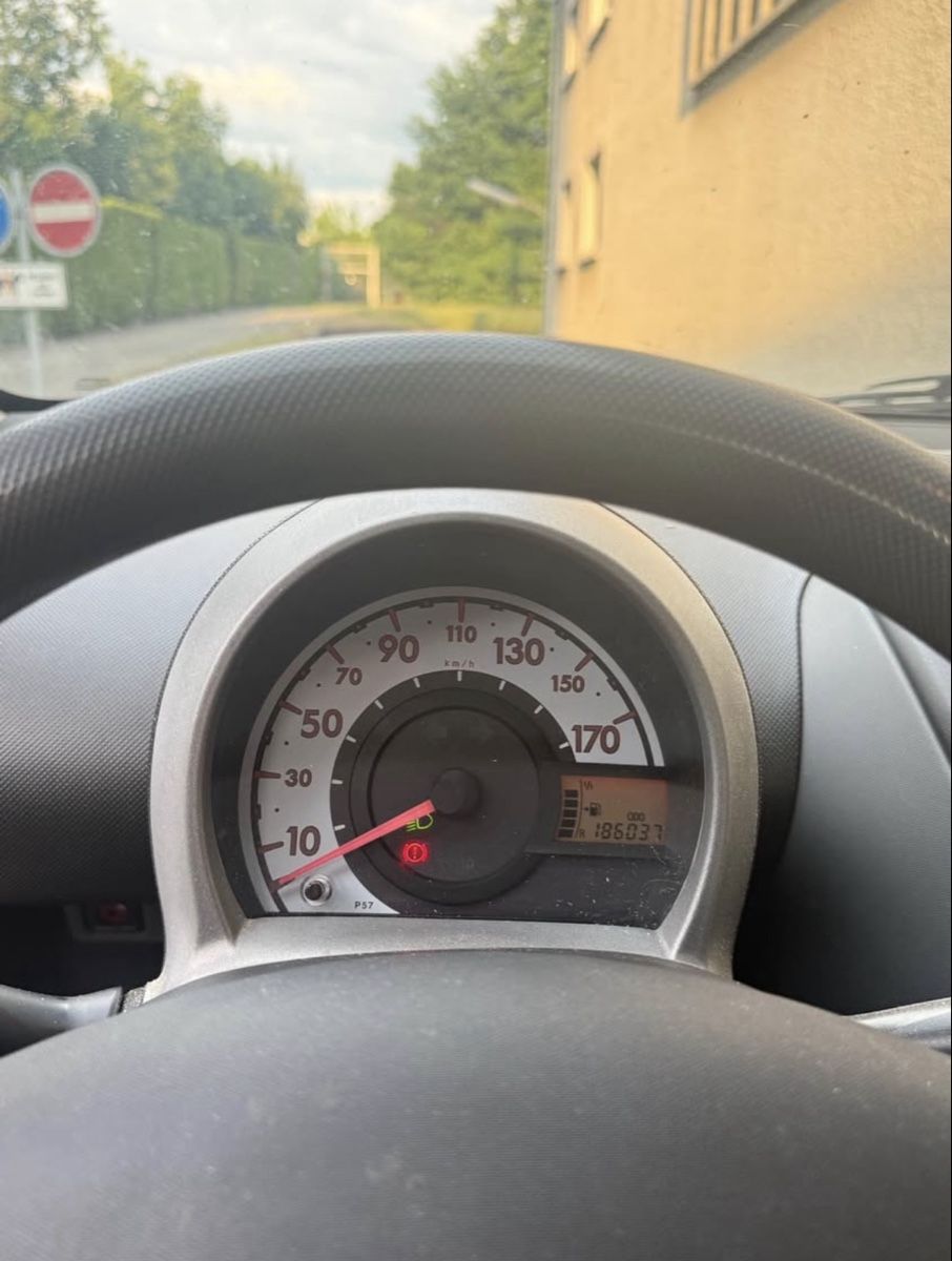Peugeot Automobili: Peugeot 107 Ab 1.- – Usato da Fribourg venduto da Sulo6.8 6