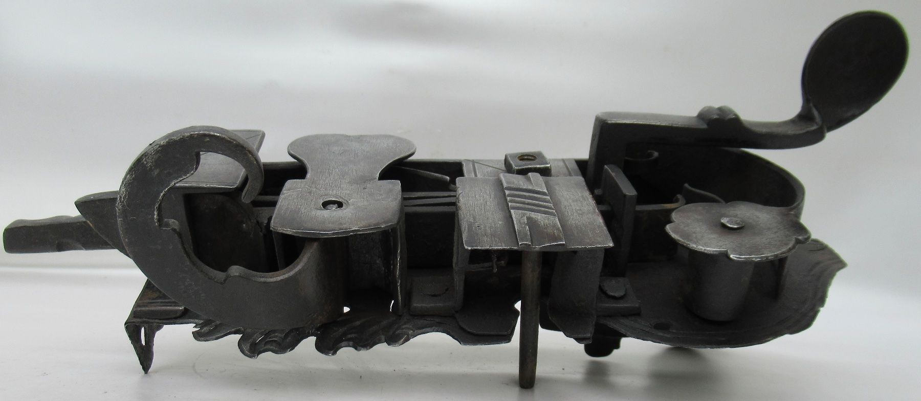 Cadenas: Gotisches Türschloss mit Schlüssel – D'occasion à Bern par Colligentes 4