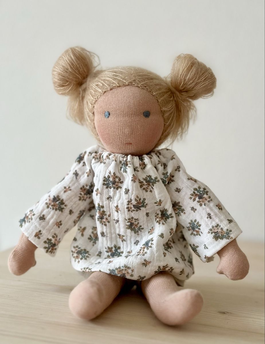 Puppen: Puppe im Waldorf Stil 35cm NEU – Neu (gemäss Beschreibung) aus Winterthur von and_v8z7