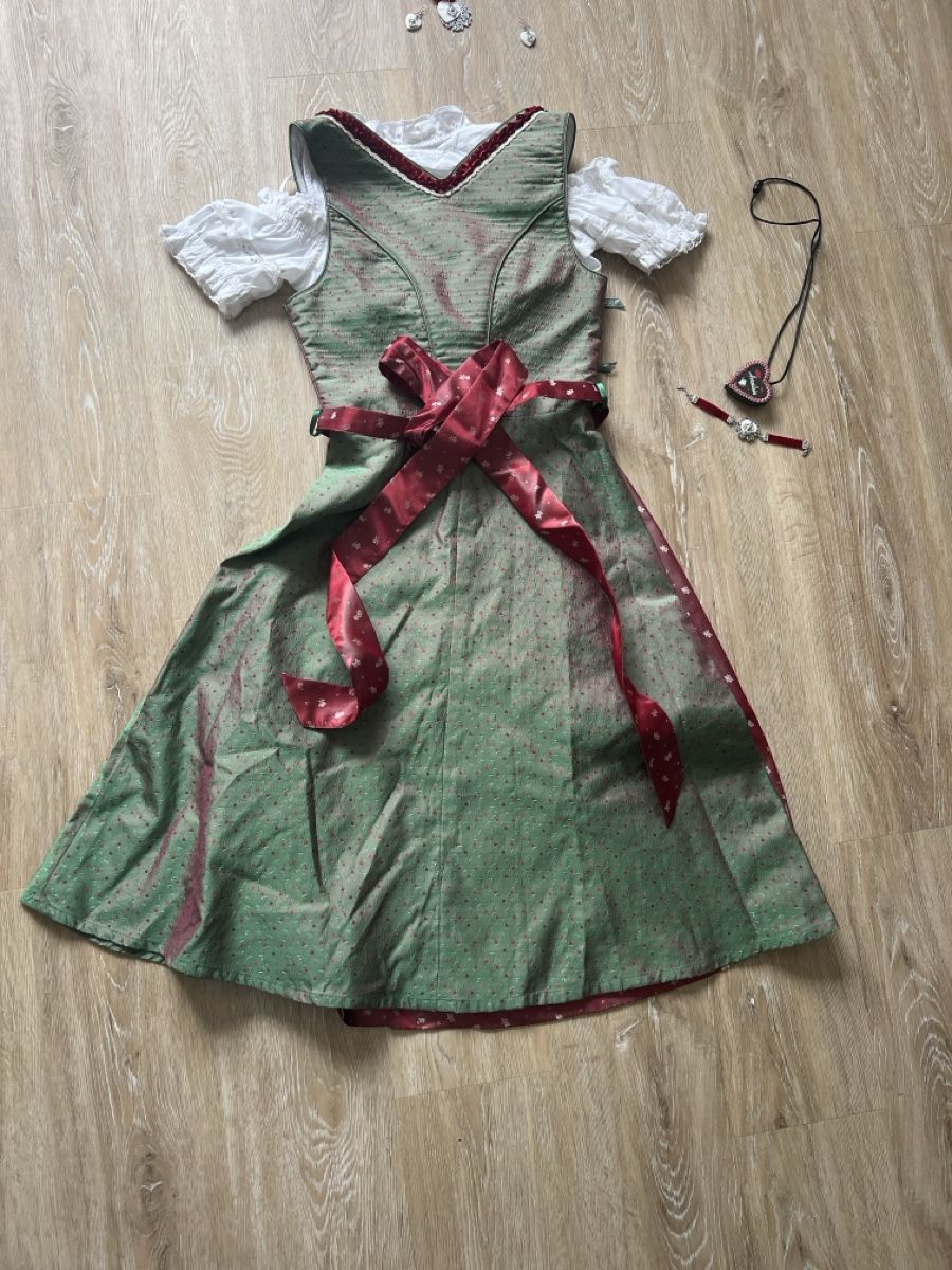 Kleider: Dirndl-Kleid mit Bluse und Jäckchen Grösse S – Gebraucht aus Buchrain von Ricardo_User18 4