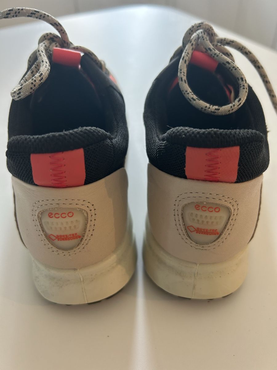 Ecco Scarpe da donna: Ecco Turnschuhe Grösse 37, neu – Nuovo (secondo la descrizione) da Langnau am Albis venduto da SolarisZH 2