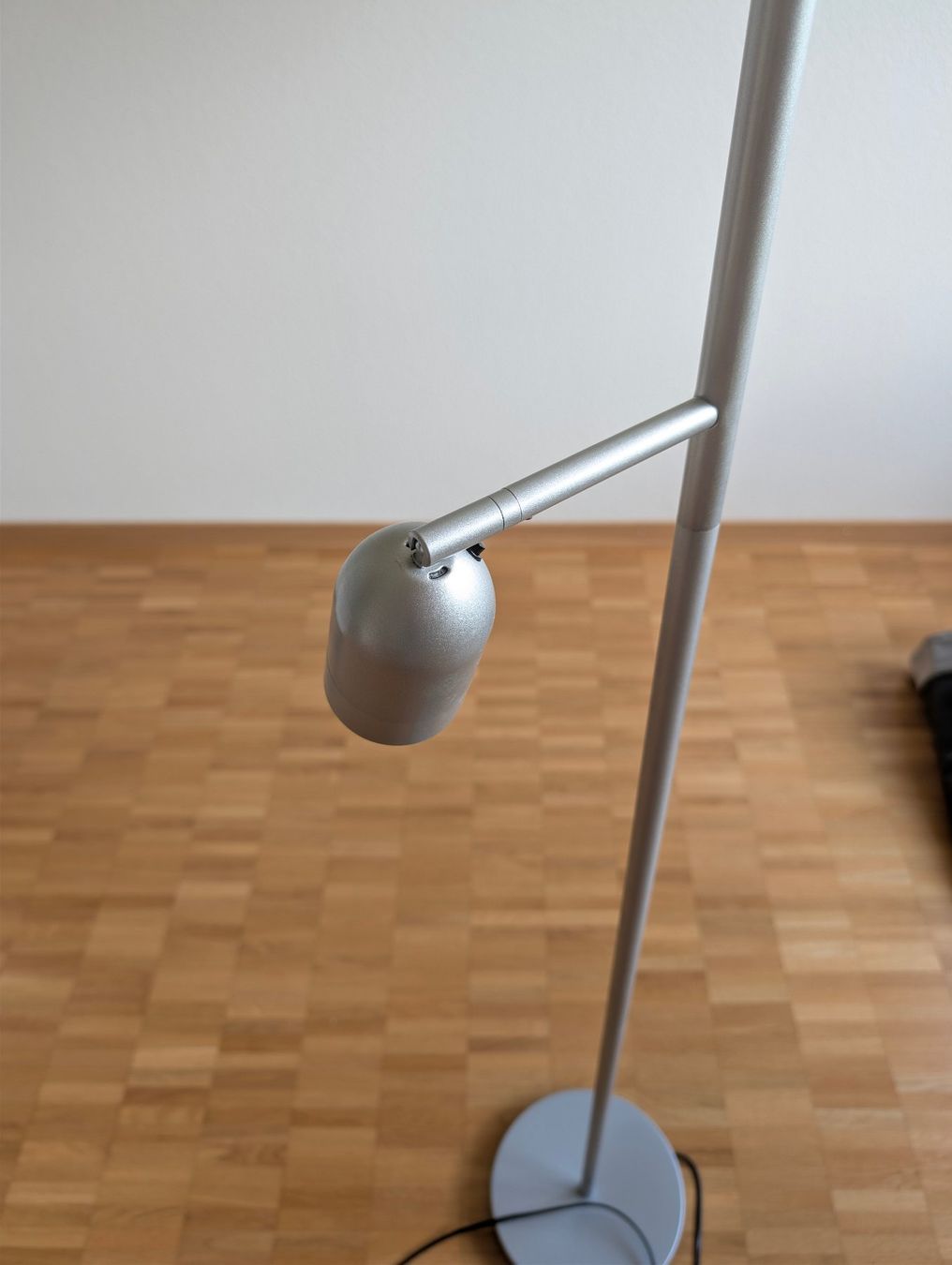 Ikea Lampade: IKEA HEKTOGRAM Deckenfluter mit Leseleuchte – Usato da Winterthur venduto da viktor_f 3