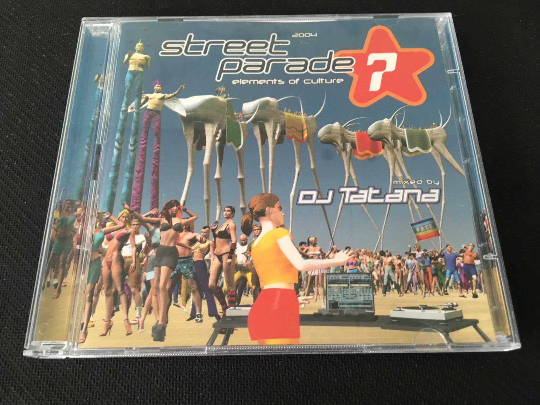 CDs: Street Parade 2004 - DJ Tatana -CD- – Gebraucht aus St.Gallen von MedienJoe