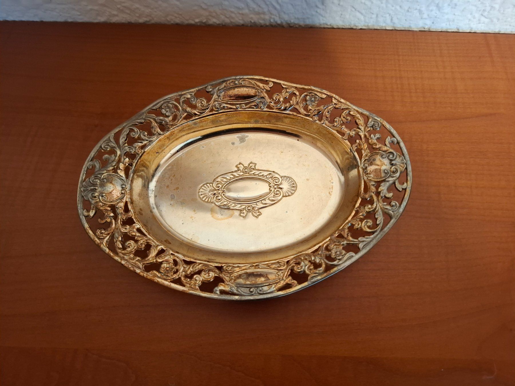 Servierplatten: 2 dekorative, antike Schalen - vintage – Gebraucht aus Oberweningen von Hermes010 1