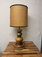 Tischlampe Holzfuss mit Stoffschirm Vintage