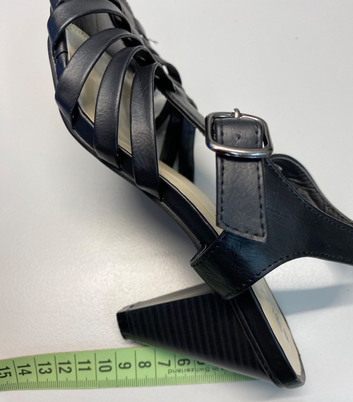 Scarpe da donna: Sandalette, Gr. 38, schwarz mit Absatz, neu – Nuovo (secondo la descrizione) da Bözberg venduto da RosmarieOb 3