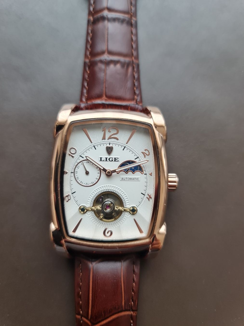 Orologi: Uhr: Lige (mechanisch) – Nuovo e nell'imballaggio originale da Basel venduto da Bafidu