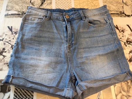 Coole Jeans Shorts, Grösse M, Denim, perfekt für Sommer!
