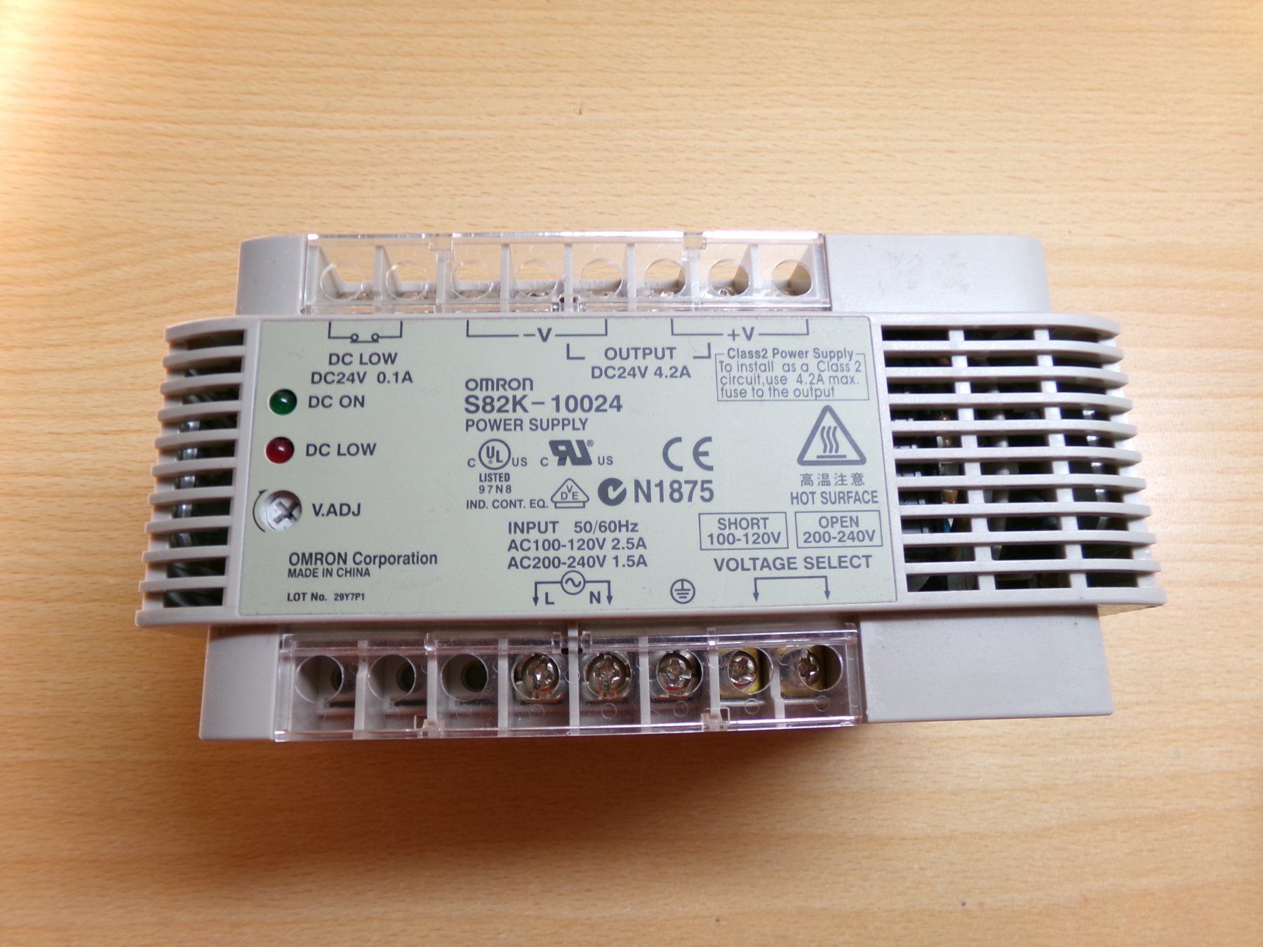Omron Elektronikbauteile: Spannungsversorgung 24V 4,2A Omron – Gebraucht aus Hombrechtikon von Maloev17
