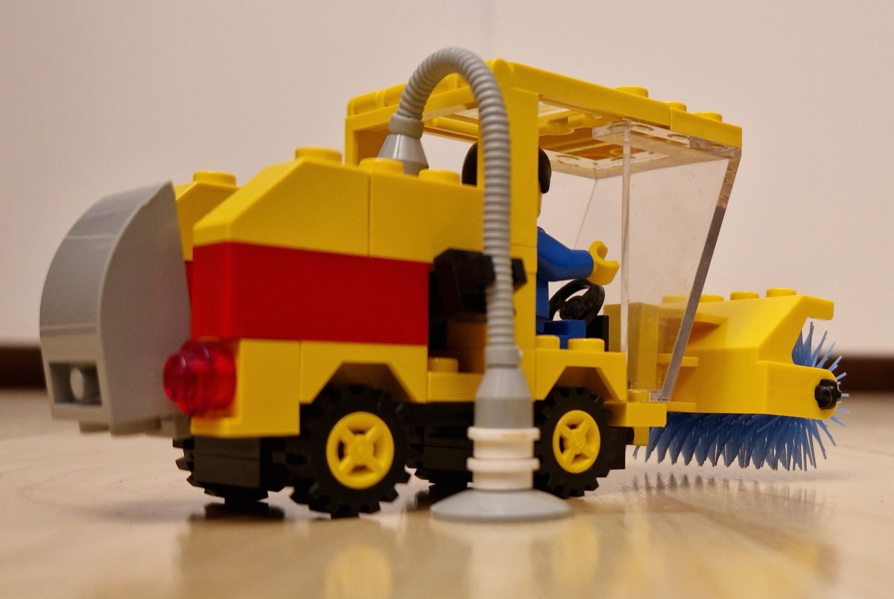 Lego Spielzeuge: Strassenwischmaschine – Gebraucht aus Opfikon von Meug 2