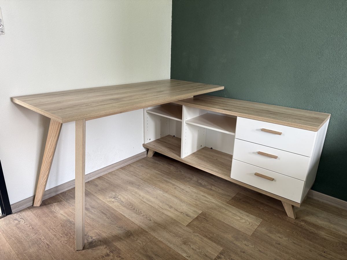 Livique Bureaux: Schreibtisch – D'occasion à Frauenfeld par saleri