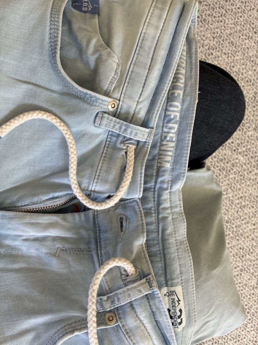 Jeans: Jeans – Nuovo (secondo la descrizione) da Dornach venduto da Froschprinzessin01 1